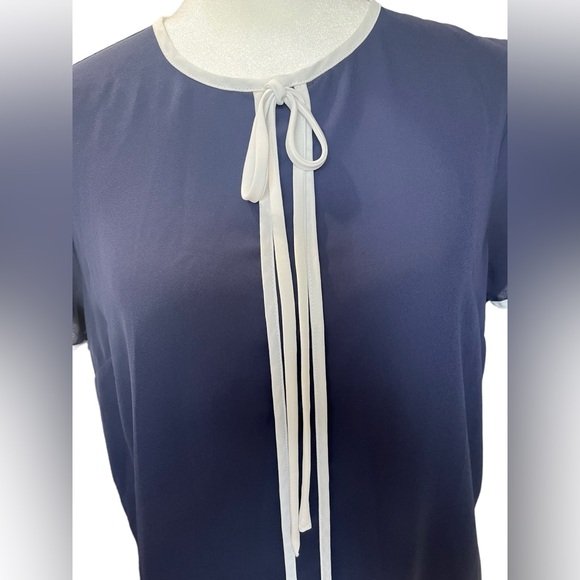 Forever 21 Woman’s Blue and White Short Sleeve Blouse Top - w/bow - M - Picture 2 of 7